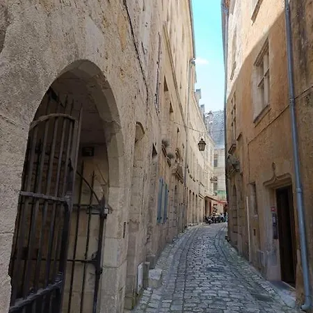Centre Historique Avec Terrasse Et Climatise * Périgueux